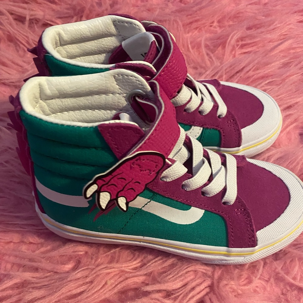 Brand new kids Dinosaur Vans size 11 never been worn